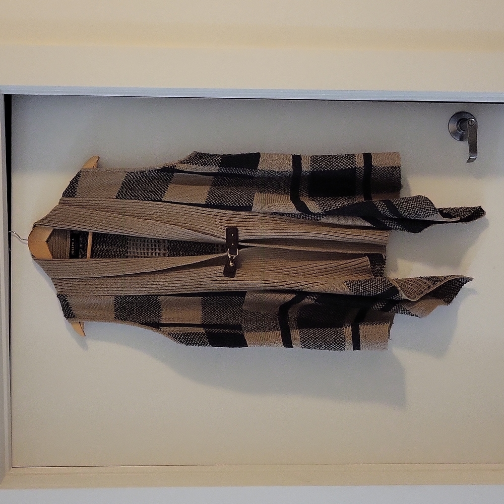 Joseph A Beige and Black Striped Knit Drape Vest Cardigan